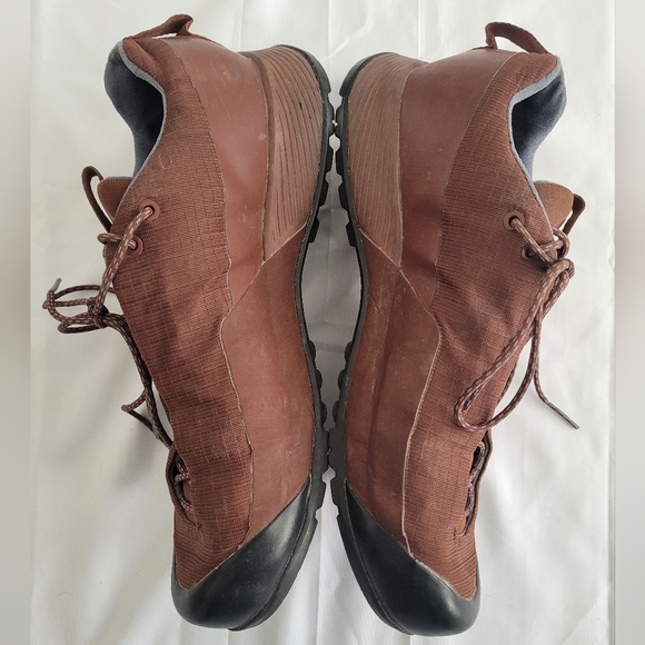 Arc'teryx Men's Brown Shoes - Picture 5 of 7